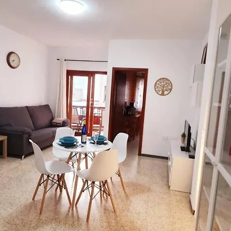 شقة Los Cristianos Centro, Edificio Familiar 80 M2 أرونا