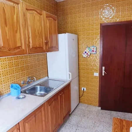 Los Cristianos Centro, Edificio Familiar 80 M2 شقة