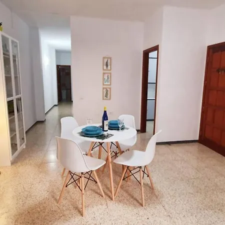 Los Cristianos Centro, Edificio Familiar 80 M2 أرونا