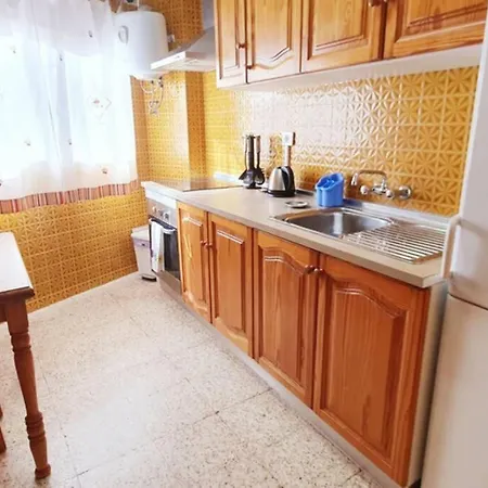 Los Cristianos Centro, Edificio Familiar 80 M2 *