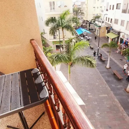 公寓 Los Cristianos Centro, Edificio Familiar 80 M2 *